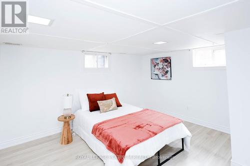 1681 Dale Street, London, ON - Indoor Photo Showing Bedroom