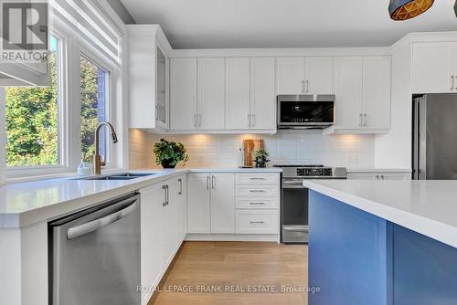 628 Capilano Crescent, Oshawa (Donevan), ON - Indoor Photo Showing Kitchen With Stainless Steel Kitchen With Double Sink With Upgraded Kitchen