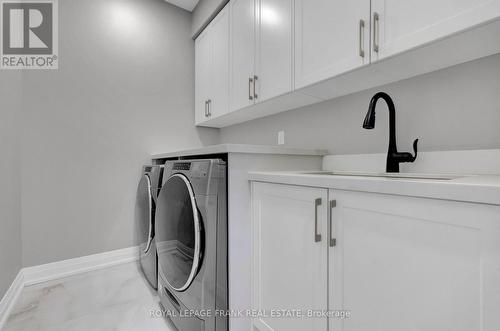 628 Capilano Crescent, Oshawa (Donevan), ON - Indoor Photo Showing Laundry Room