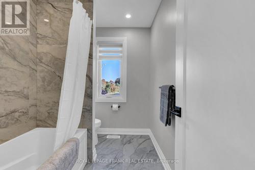 628 Capilano Crescent, Oshawa (Donevan), ON - Indoor Photo Showing Bathroom