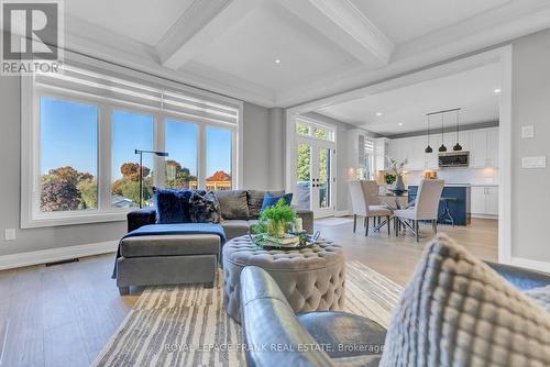 628 Capilano Crescent, Oshawa (Donevan), ON - Indoor Photo Showing Living Room