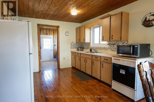 70 Haig'S Island Road, Trent Hills, ON - Indoor Photo Showing Kitchen With Double Sink