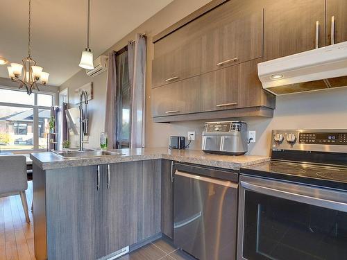 Kitchen - 831 Rue Vendôme, Saint-Paul, QC - Indoor Photo Showing Kitchen