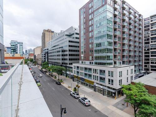 View - 511-1414 Rue Chomedey, Montréal (Ville-Marie), QC - Outdoor With Facade