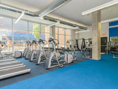 Exercise room - 511-1414 Rue Chomedey, Montréal (Ville-Marie), QC - Indoor Photo Showing Gym Room