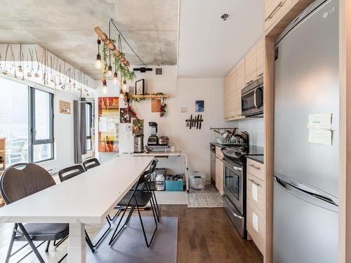 Dining room - 511-1414 Rue Chomedey, Montréal (Ville-Marie), QC - Indoor Photo Showing Kitchen