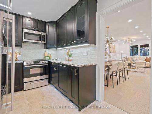 21 Glengarry Ave, Toronto, ON - Indoor Photo Showing Kitchen With Upgraded Kitchen