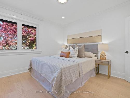 21 Glengarry Ave, Toronto, ON - Indoor Photo Showing Bedroom