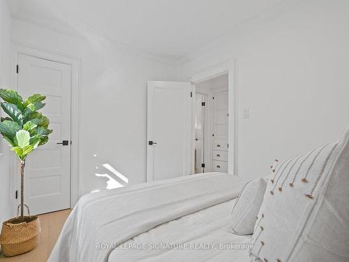 21 Glengarry Ave, Toronto, ON - Indoor Photo Showing Bedroom