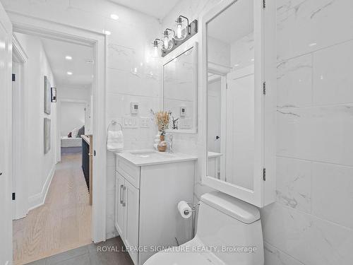 21 Glengarry Ave, Toronto, ON - Indoor Photo Showing Bathroom