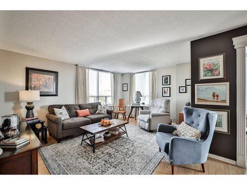 1106-195 Wynford Dr, Toronto, ON - Indoor Photo Showing Living Room