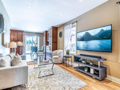 14 Hutton Cres, Caledon, ON - Indoor Photo Showing Living Room