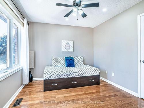 14 Hutton Cres, Caledon, ON - Indoor Photo Showing Bedroom