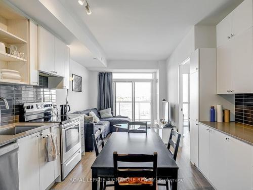 603-60 George Butchart Dr, Toronto, ON - Indoor Photo Showing Kitchen