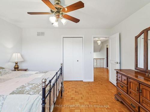 38 Larchmere Ave, Toronto, ON - Indoor Photo Showing Bedroom