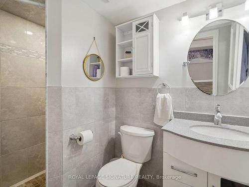 38 Larchmere Ave, Toronto, ON - Indoor Photo Showing Bathroom