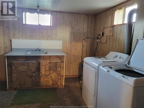 317 E Road 11, Kingsville, ON - Indoor Photo Showing Laundry Room