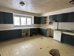 Kitchen - 