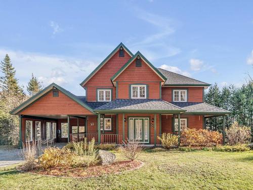 FaÃ§ade - 207 Ch. Du Lac N., Stoneham-Et-Tewkesbury, QC - Outdoor With Deck Patio Veranda With Facade