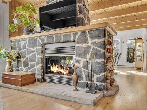 Autre - 207 Ch. Du Lac N., Stoneham-Et-Tewkesbury, QC - Indoor Photo Showing Other Room With Fireplace