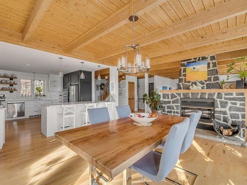 Vue d'ensemble - 207 Ch. Du Lac N., Stoneham-Et-Tewkesbury, QC - Indoor Photo Showing Dining Room