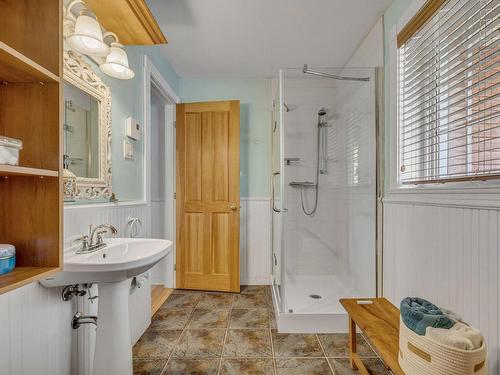 Salle de bains - 207 Ch. Du Lac N., Stoneham-Et-Tewkesbury, QC - Indoor Photo Showing Bathroom