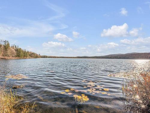 Bord de l'eau - 207 Ch. Du Lac N., Stoneham-Et-Tewkesbury, QC - Outdoor With Body Of Water With View