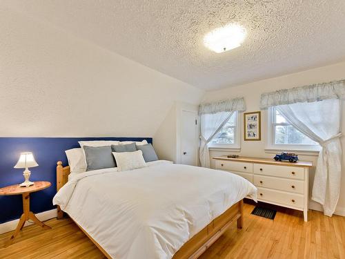 Master bedroom - 15 Rue Fraser, Windsor, QC - Indoor Photo Showing Bedroom