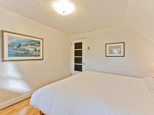 Master bedroom - 15 Rue Fraser, Windsor, QC - Indoor Photo Showing Bedroom