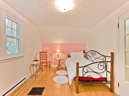 Bedroom - 15 Rue Fraser, Windsor, QC - Indoor Photo Showing Other Room