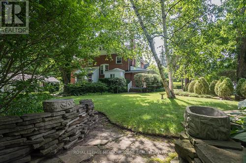 397 Trafalgar Road, Oakville, ON - Outdoor