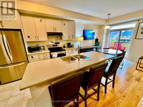 355 Vanilla Trail, Thorold, ON - Indoor Photo Showing Kitchen With Double Sink