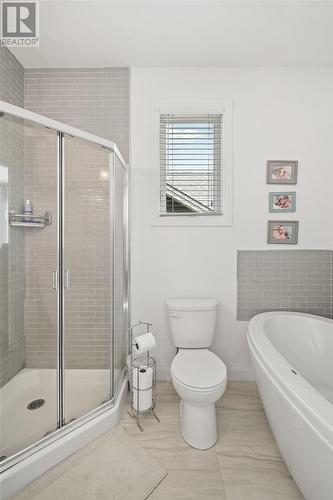 168 Diamond Marsh Drive, St. John'S, NL - Indoor Photo Showing Bathroom