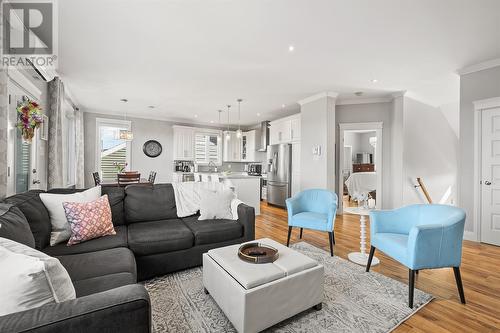 168 Diamond Marsh Drive, St. John'S, NL - Indoor Photo Showing Living Room