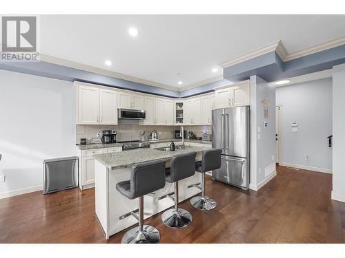 15 13771 232A Street, Maple Ridge, BC - Indoor Photo Showing Kitchen