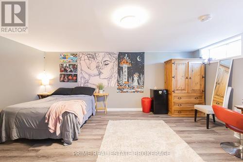 8819 Longwoods Road, Strathroy-Caradoc (Mount Brydges), ON - Indoor Photo Showing Bedroom