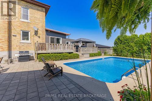 8819 Longwoods Road, Strathroy-Caradoc (Mount Brydges), ON - Outdoor With In Ground Pool With Deck Patio Veranda