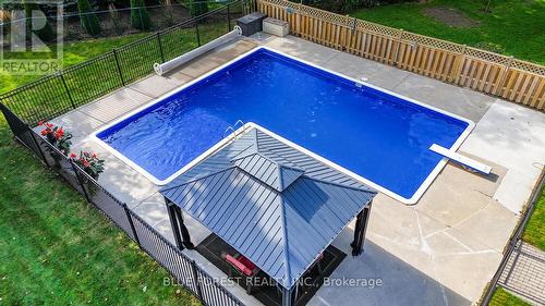 37 Talavera Crescent, London, ON - Outdoor With In Ground Pool