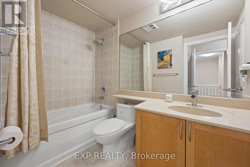 514 - 3939 Duke Of York Boulevard, Mississauga, ON - Indoor Photo Showing Bathroom