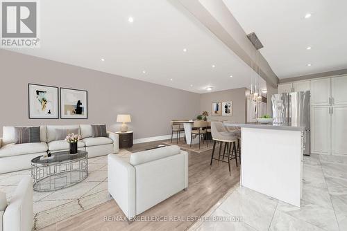 26 Windermere Court, Brampton, ON - Indoor Photo Showing Living Room