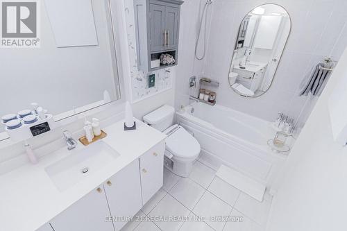 2307 - 5025 Four Springs Avenue, Mississauga, ON - Indoor Photo Showing Bathroom