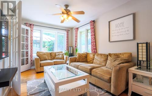 12 Westdale Avenue, Orangeville, ON - Indoor Photo Showing Living Room