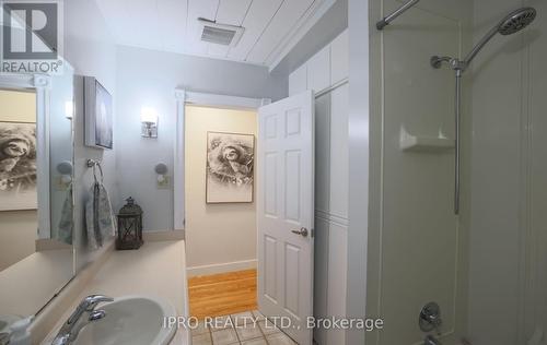 12 Westdale Avenue, Orangeville, ON - Indoor Photo Showing Bathroom