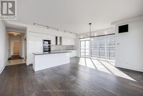 Lph03 - 56 Annie Craig Drive, Toronto, ON - Indoor Photo Showing Kitchen