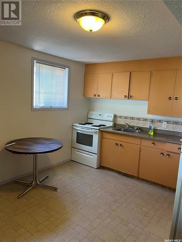 129 19Th Street E, Prince Albert, SK - Indoor Photo Showing Kitchen