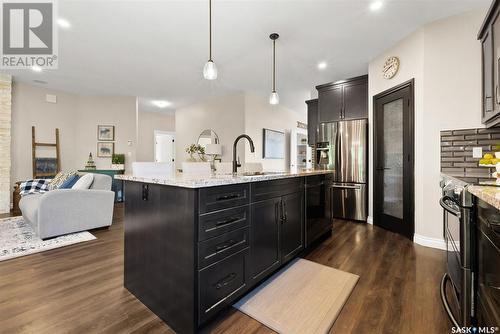 101 Motherwell Drive, White City, SK - Indoor Photo Showing Kitchen With Upgraded Kitchen