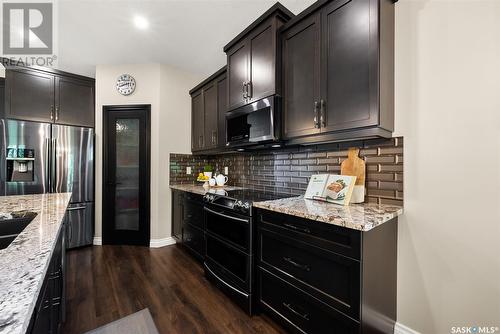 101 Motherwell Drive, White City, SK - Indoor Photo Showing Kitchen With Upgraded Kitchen