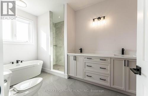 4116 Fly Road, Lincoln, ON - Indoor Photo Showing Bathroom