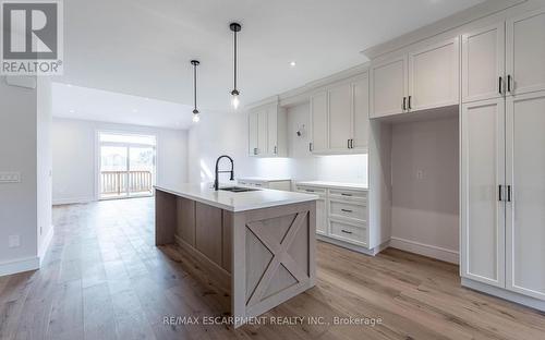 4116 Fly Road, Lincoln, ON - Indoor Photo Showing Kitchen With Upgraded Kitchen