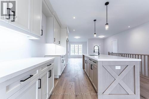 4116 Fly Road, Lincoln, ON - Indoor Photo Showing Kitchen With Upgraded Kitchen